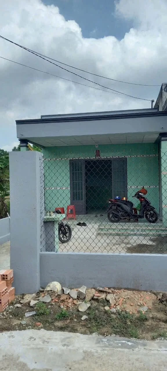 Bán nhà thổ cư 125m² Bến Lức Long An, giá 1 tỷ 120 triệu - Ảnh 1