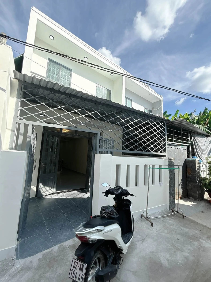 Bán nhà 1 trệt 1 lầu gần chợ Kế Mỹ, 74m², 1 tỷ 590 triệu - Ảnh 1
