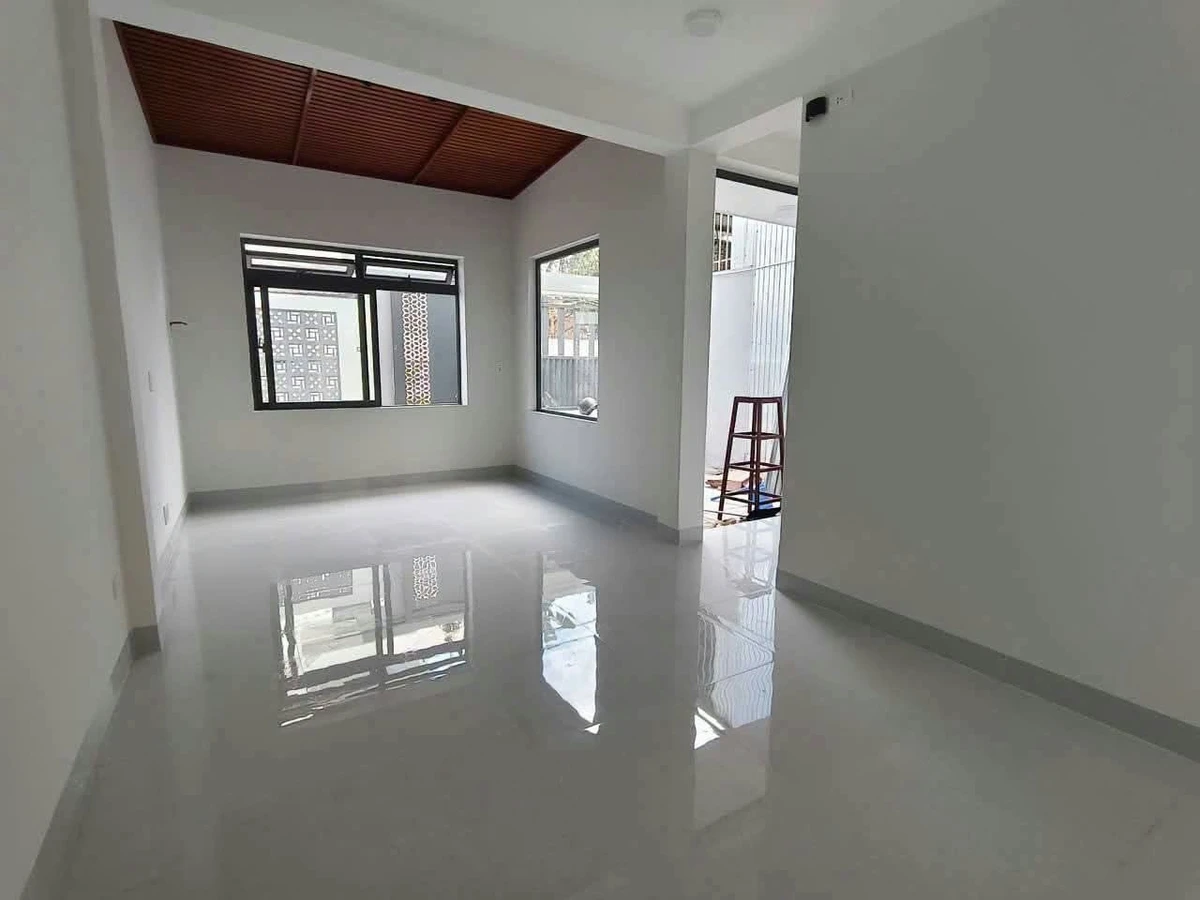 Bán nhà 2 tầng 3PN 76m2 hẻm Lê Lợi Quận 1 - Ảnh thu nhỏ 5