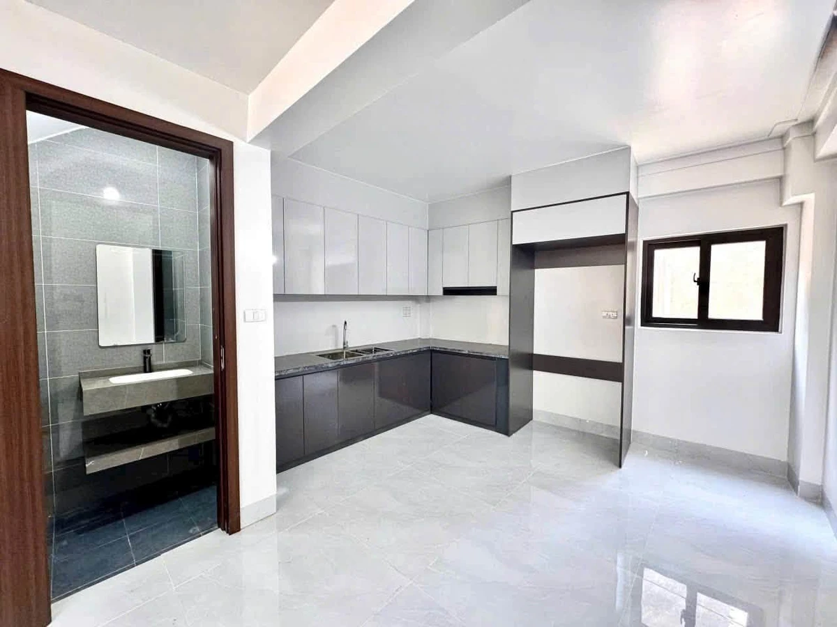 Bán nhà 3 tầng 50m² mặt tiền Phố Bào Ngoại Quận 6 - Ảnh thu nhỏ 2