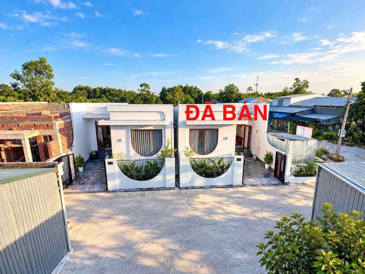 Bán nhà kiệt ô tô 100m2, 3 phòng ngủ, full nội thất tại Minh Mạng, Thuỷ Xuân, Huế - Ảnh 1