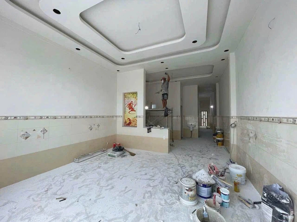 Bán nhà mới 3PN 5x30m thổ cư sổ hồng riêng tại thị trấn Đức Hòa, Long An - Ảnh thu nhỏ 2