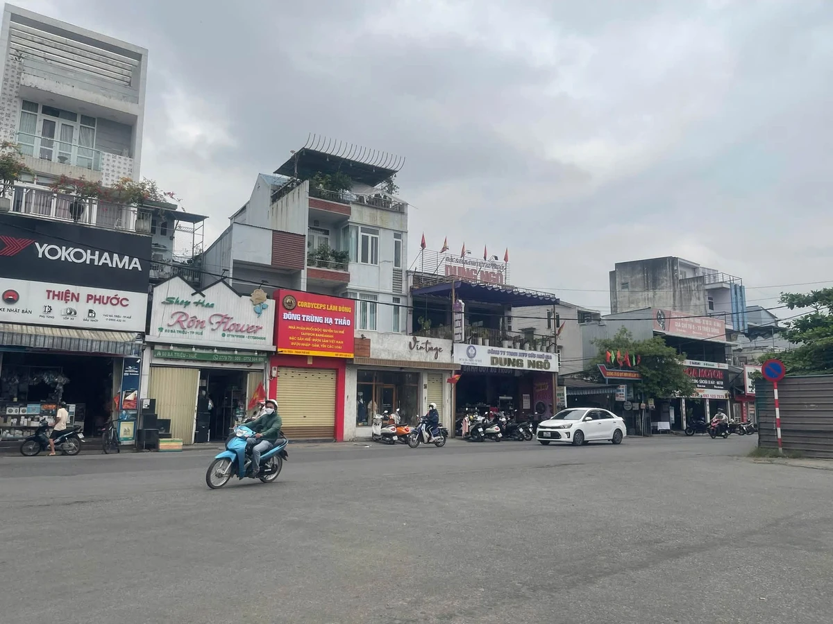 Bán nhà mặt tiền 67m2 Bà Triệu, Huế 7 tỷ - Ảnh thu nhỏ 5