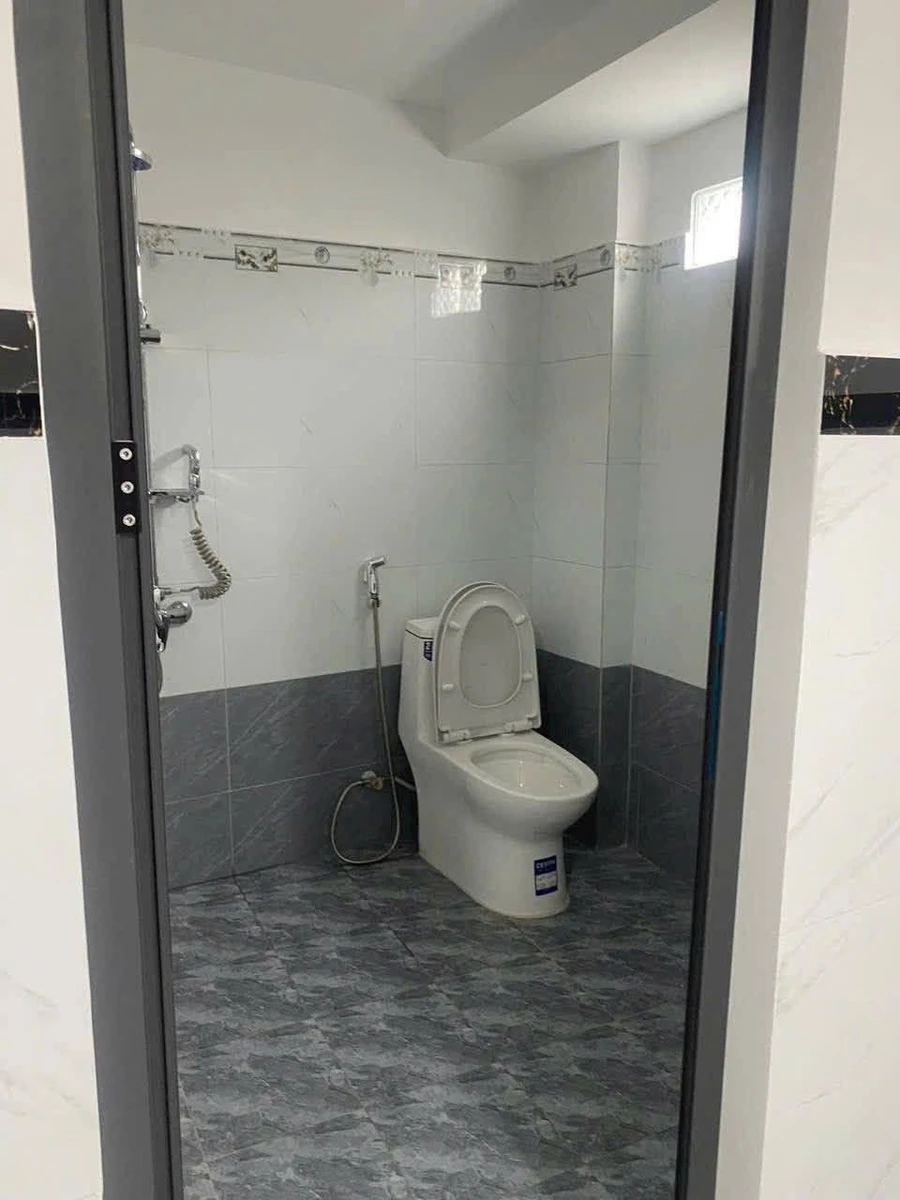 Cho thuê nhà mặt tiền Đông Thạnh, Hóc Môn 5x25m, 3PN, 8,5 triệu/tháng - Ảnh 1