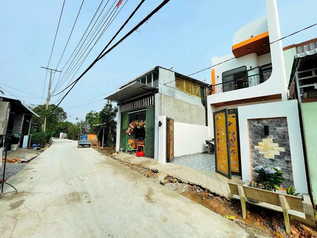 Bán nhà mặt tiền Đức Hòa Tây Ninh, 3PN, 103m², 2 tỷ 850 triệu - Ảnh 1