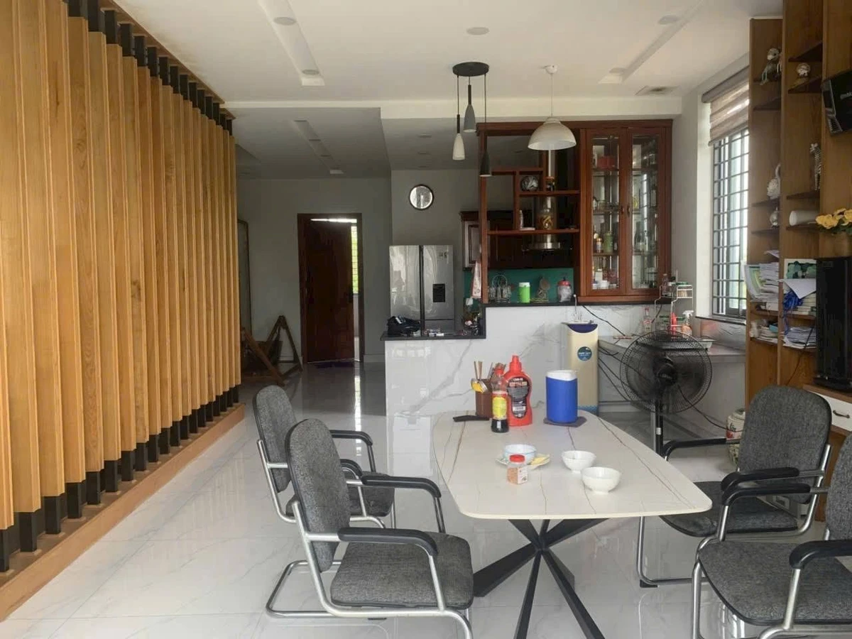 Bán nhà 1 triệt 2 lầu 360m² Long Hương, Bà Rịa 4.2 tỷ - Ảnh thu nhỏ 3