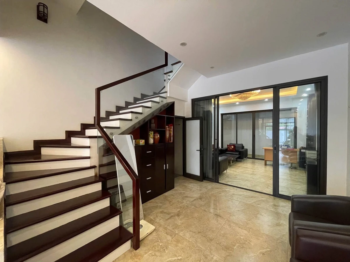 Bán nhà 3 tầng 85m² gần biển Cột 8, Hạ Long 12,5 tỷ - Ảnh 1