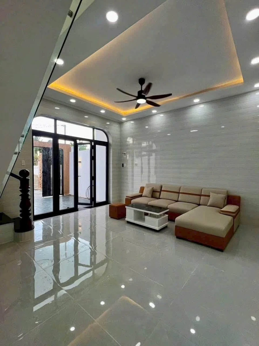 Bán nhà 1 trệt 1 lầu 6x18m, 3PN hẻm Trương Thị Sáu, phường Long An, Tây Ninh - Ảnh thu nhỏ 4