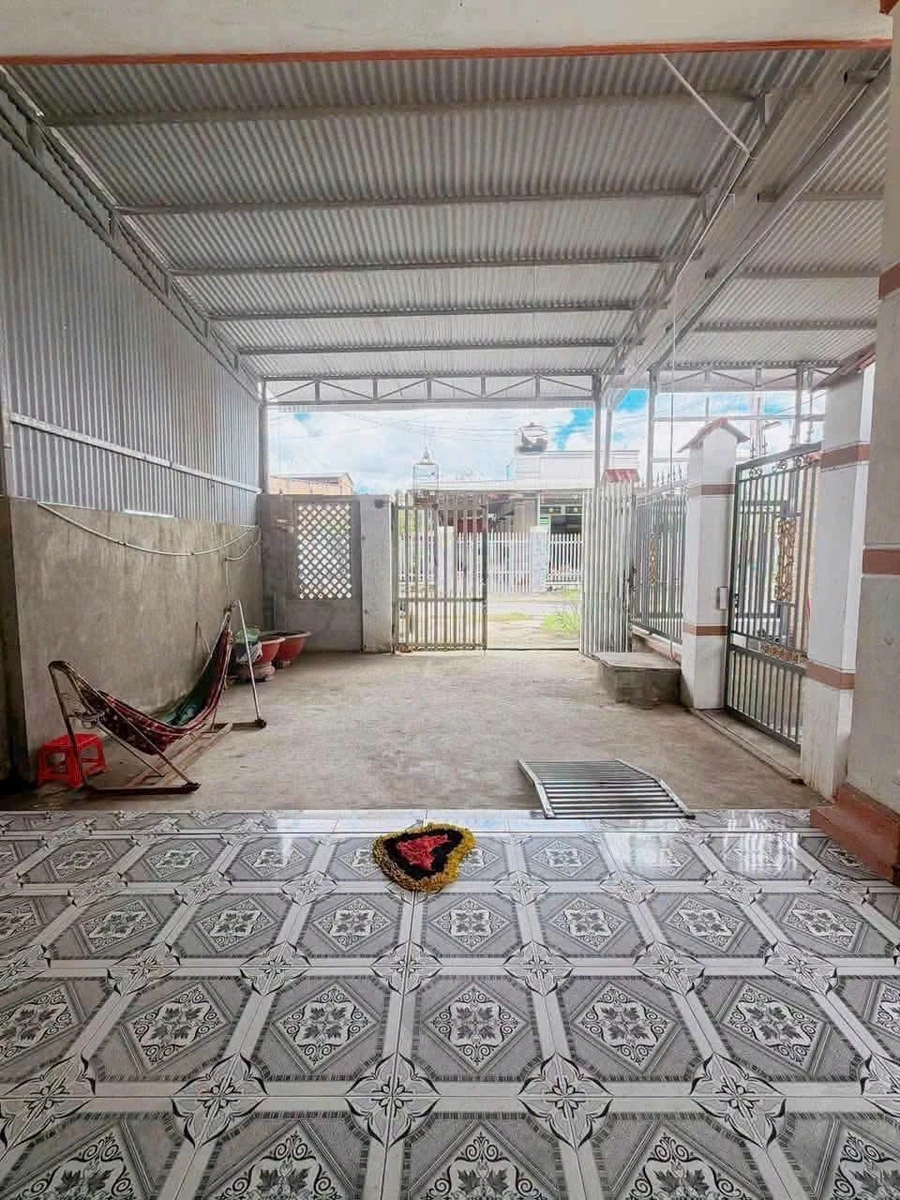 Bán nhà 2 phòng ngủ 50m2 hẻm Trần Phú, Tây Ninh - Ảnh thu nhỏ 2