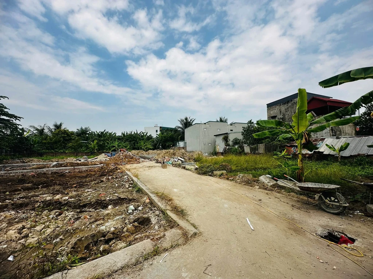 Bán đất thôn Đìa 60m2, gần TT Lai Cách, 800 triệu - Ảnh 1