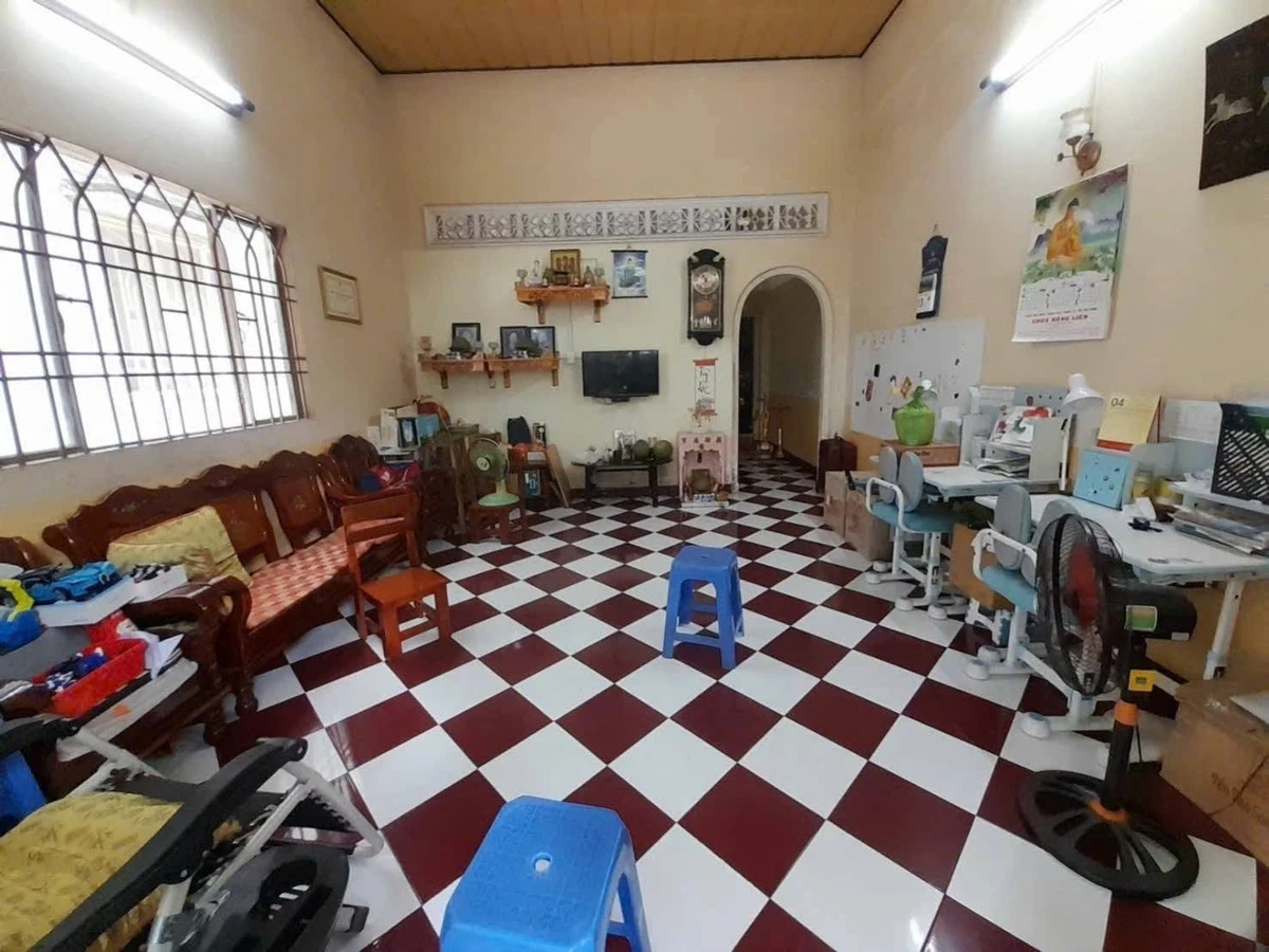 Bán nhà Dương Văn Cẩm Linh Tây 232m2, giá 19 tỷ - Ảnh 1