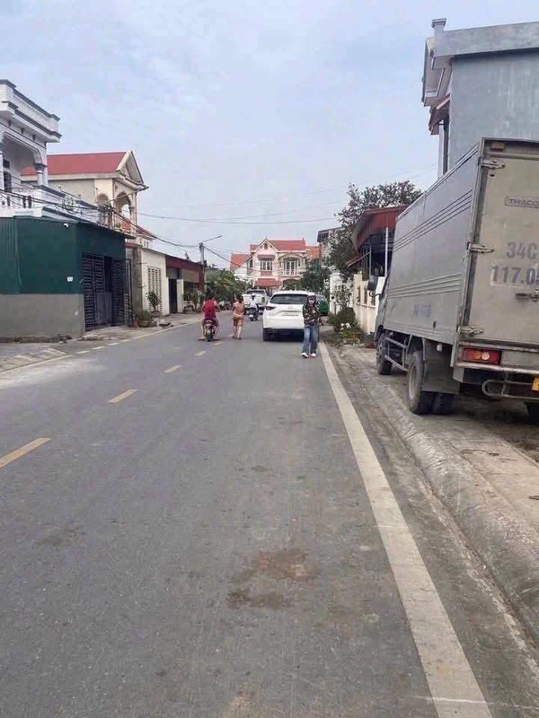 Bán lô đất 105m² mặt tiền Nham Cáp, Đồng Lạc
