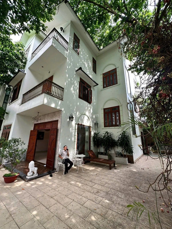 Bán biệt thự sân vườn Sông Nhuệ 348m² Tân Bình