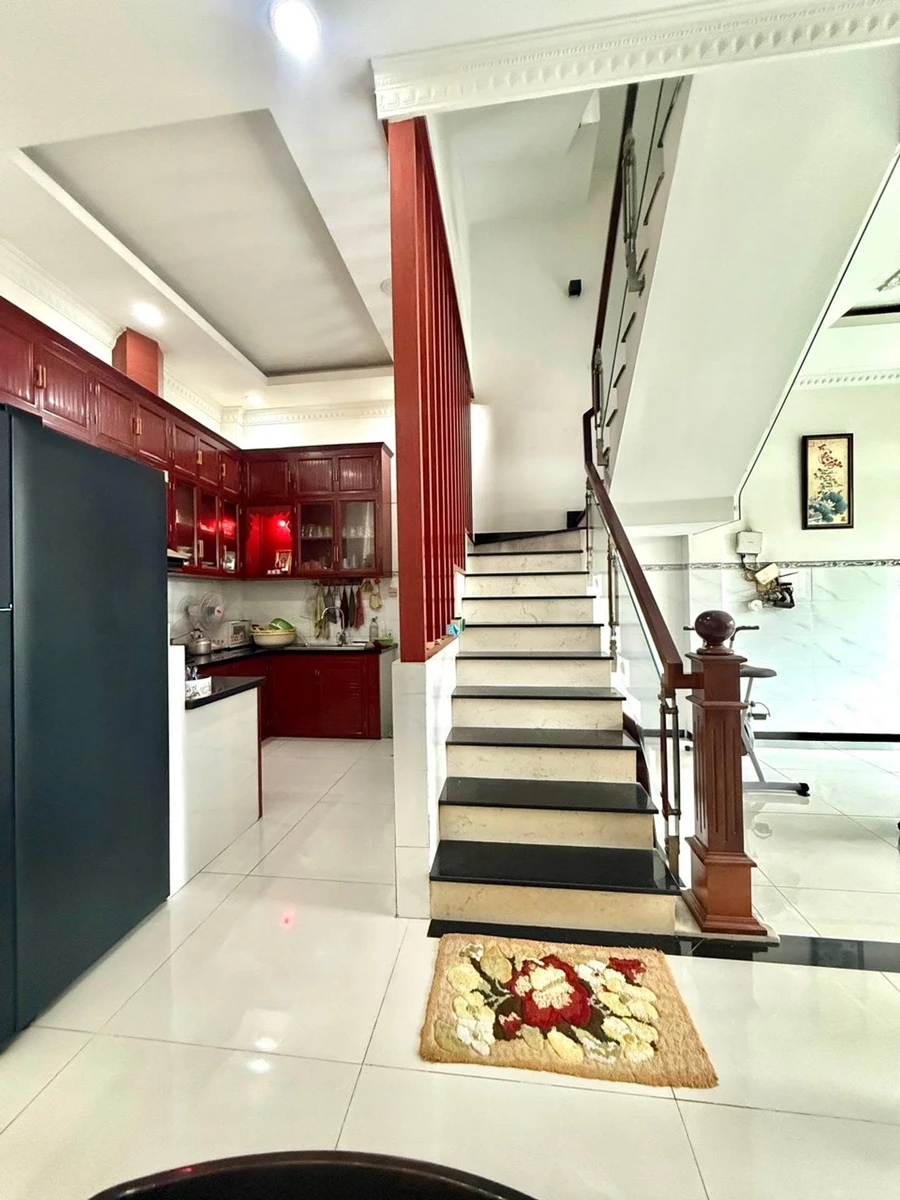 Bán nhà 3 tầng hẻm xe hơi 88m2, 4PN đường Lê Văn Quới, Bình Tân, giá hơn 6 tỷ - Ảnh thu nhỏ 4
