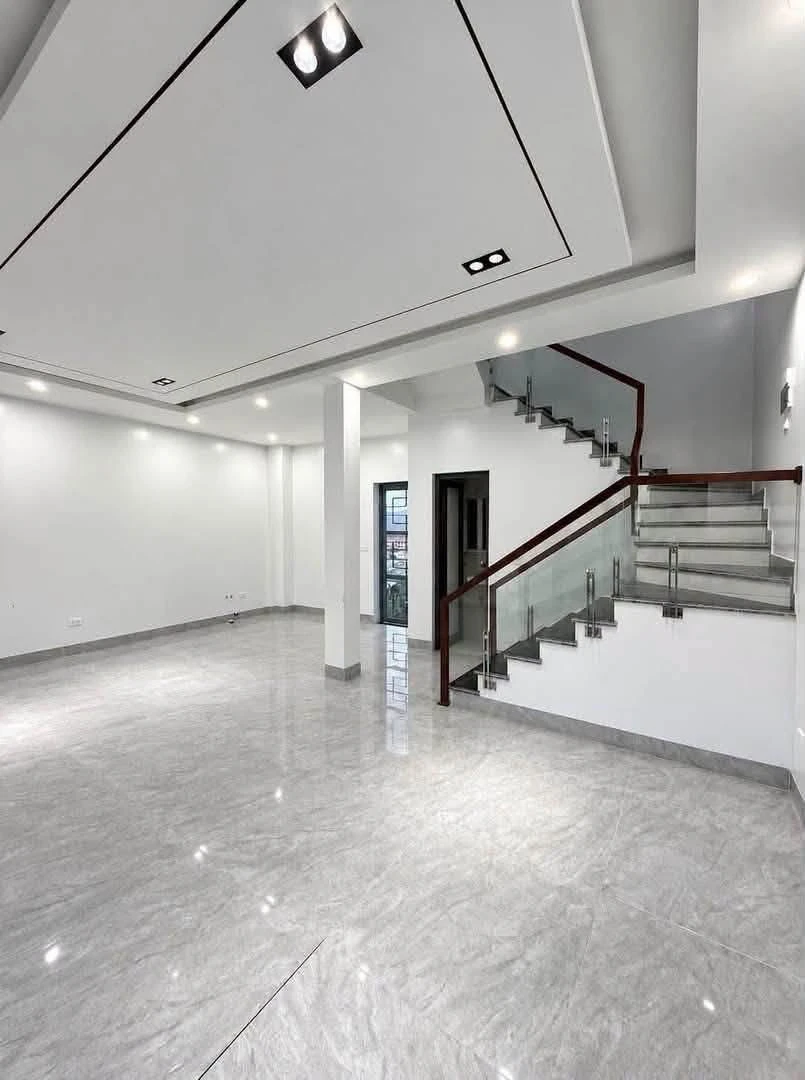 Bán nhà 3 tầng 52-75m² Cao Thắng Quận 1 - Ảnh thu nhỏ 2