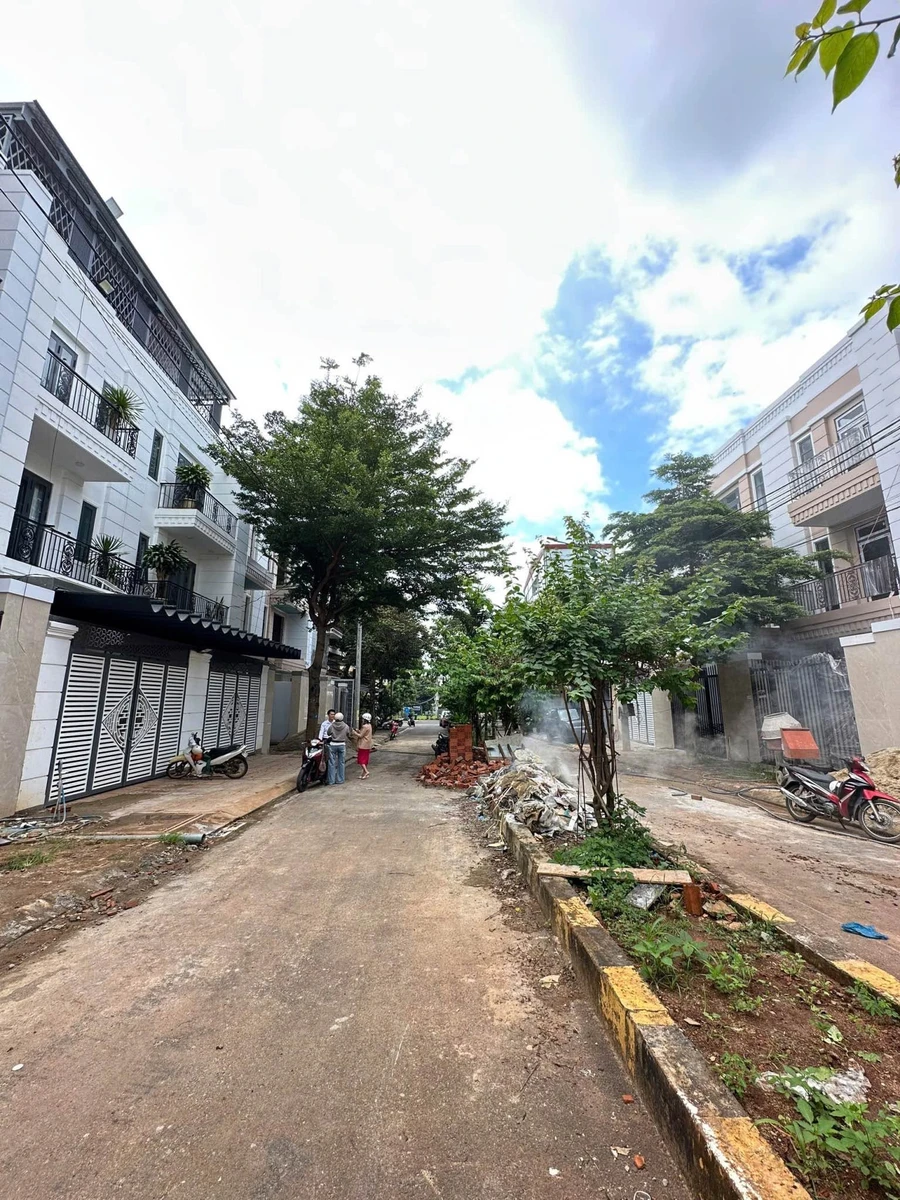 Nhà mặt tiền Buôn Ma Thuột khu Hiệp Phúc 5x17,7m giá 6,6 tỷ - Ảnh thu nhỏ 5