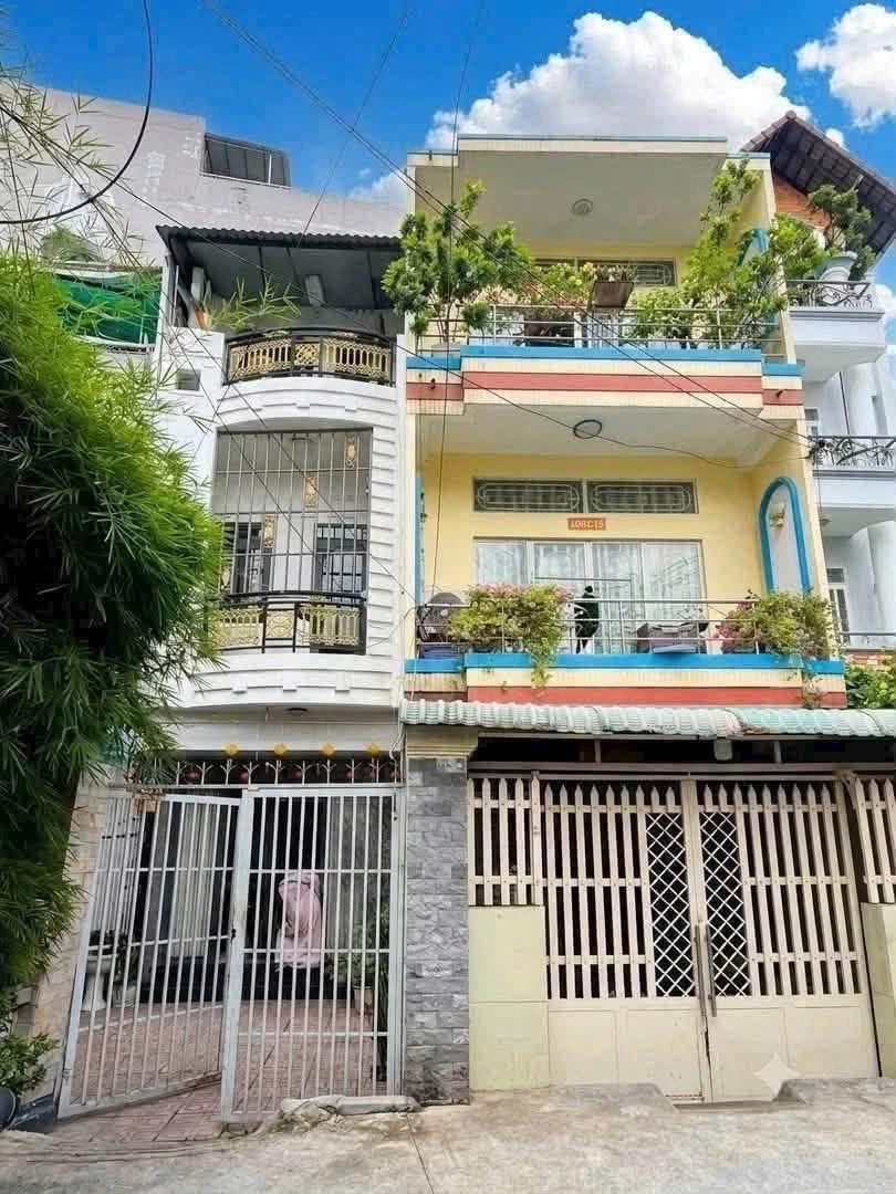 Bán nhà 3 tầng 46m² 4PN hẻm xe hơi Huỳnh Tấn Phát, Phú Thuận, Quận 7 - 4,9 tỷ - Ảnh 1