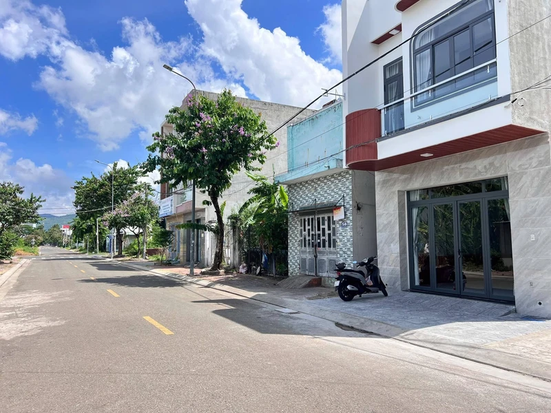 Bán nhà 1 trệt 1 lầu 95m2 đường Chu Văn An, Long Tâm, TP Bà Rịa, giá 4,2 tỷ