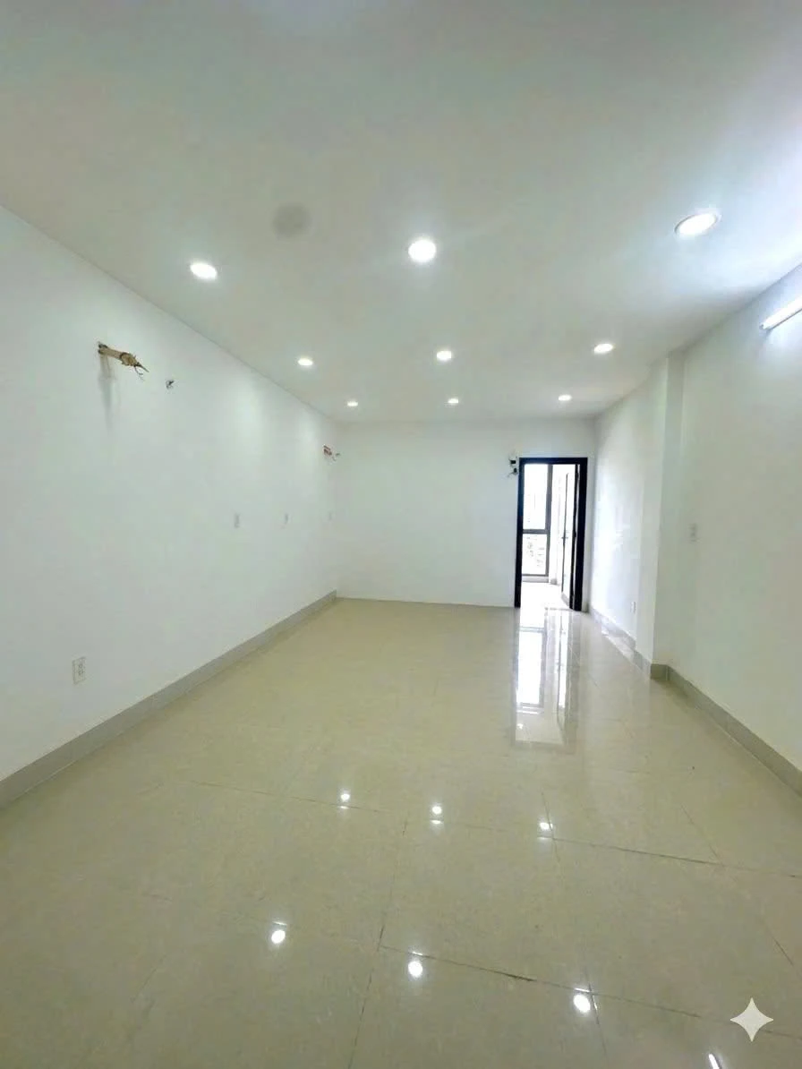 Bán nhà mặt tiền kinh doanh 80m² 8PN Thủ Đức 14,5 tỷ - Ảnh thu nhỏ 4