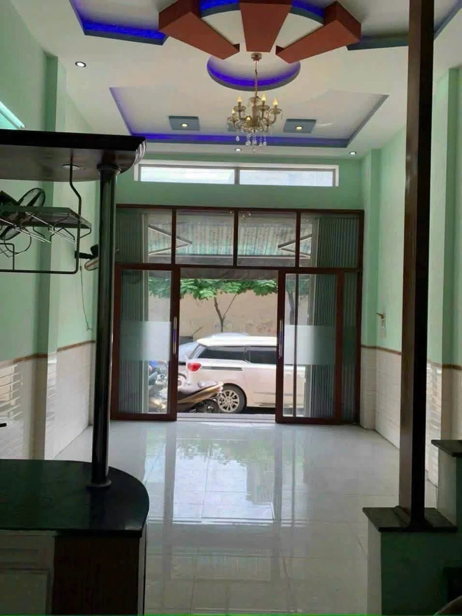 Bán nhà 3,5 tầng mặt tiền Phan Chu Trinh, Quy Nhơn, 40m², 3 phòng ngủ, giá 4,75 tỷ - Ảnh thu nhỏ 2