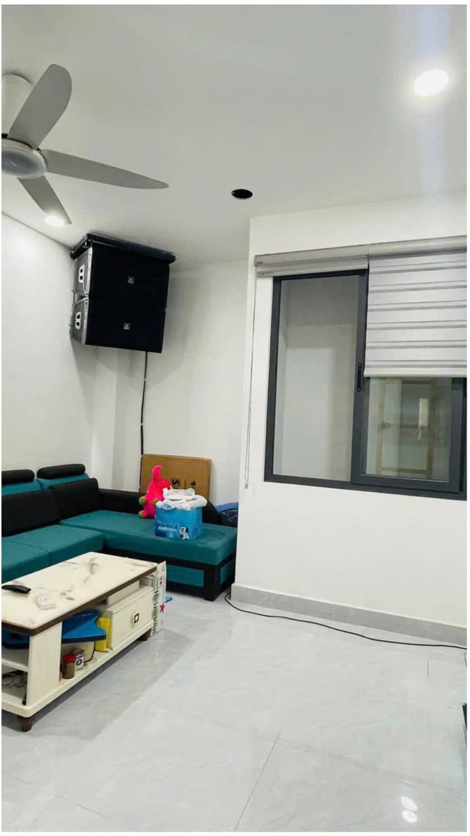 Bán nhà 4x14 trệt 3 lầu 6PN 5WC đường song hành Hoàng Diệu, Quận 4, giá 18,5 tỷ - Ảnh thu nhỏ 2