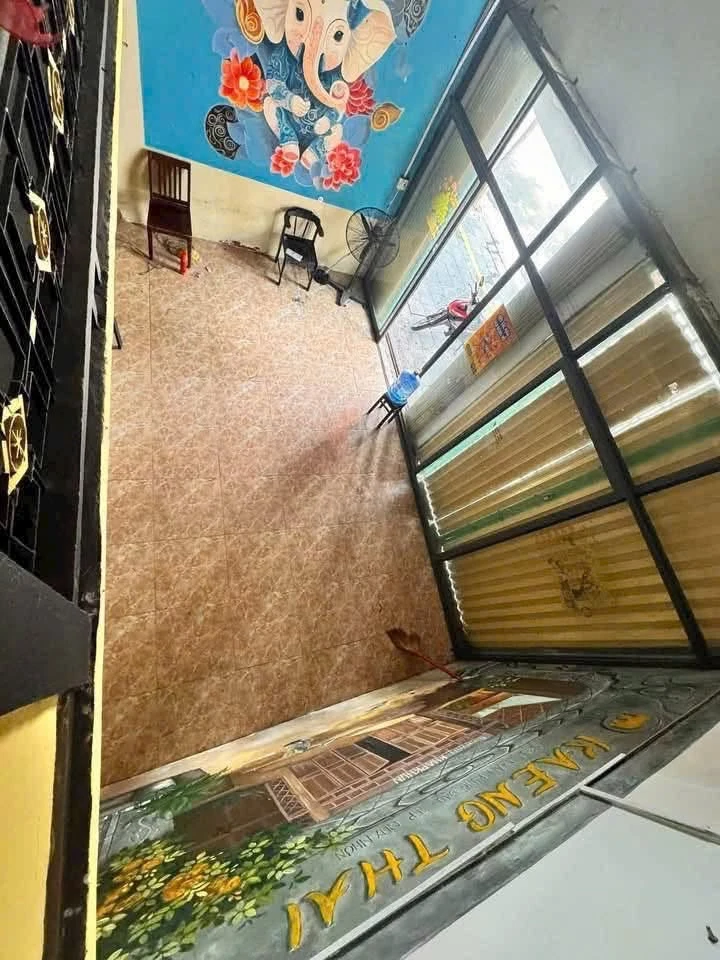 Cho thuê nguyên căn mặt tiền Trần Hưng Đạo, Quy Nhơn 200m2 - Ảnh thu nhỏ 4
