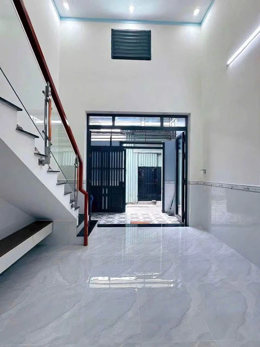 Bán nhà 40m2 2 phòng ngủ 2 WC gần chợ Đoàn Thị Kia, phường Dĩ An giá 1,65 tỷ - Ảnh thu nhỏ 4