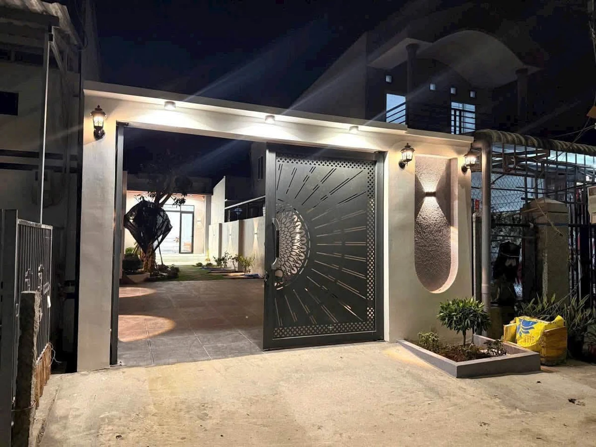 Bán nhà mặt tiền sân vườn 150m2, 3PN Rạch Giá - Ảnh 1