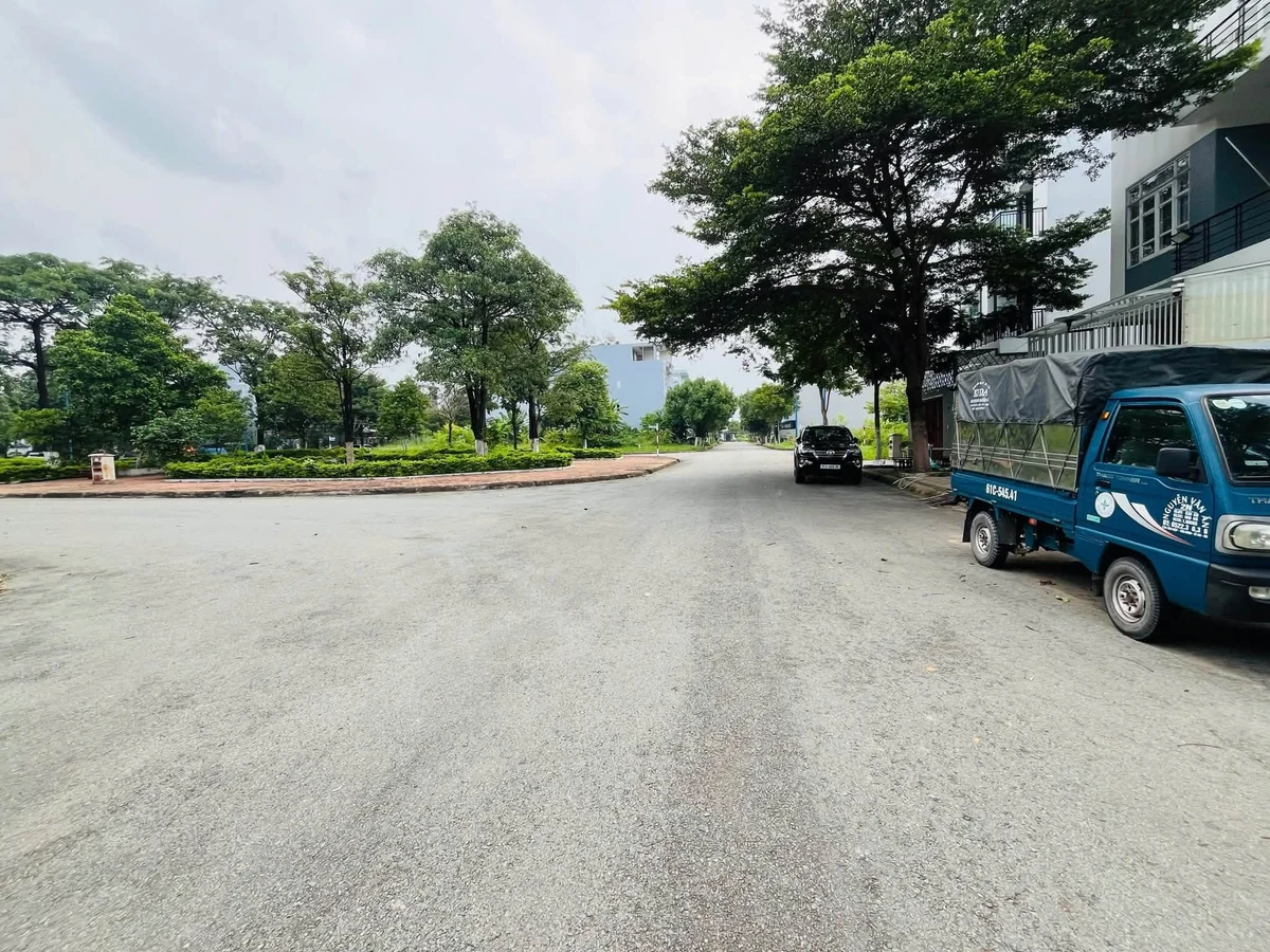 Bán đất 100m2 khu dân cư Bình Nguyên Dĩ An 5,8 tỷ - Ảnh thu nhỏ 2
