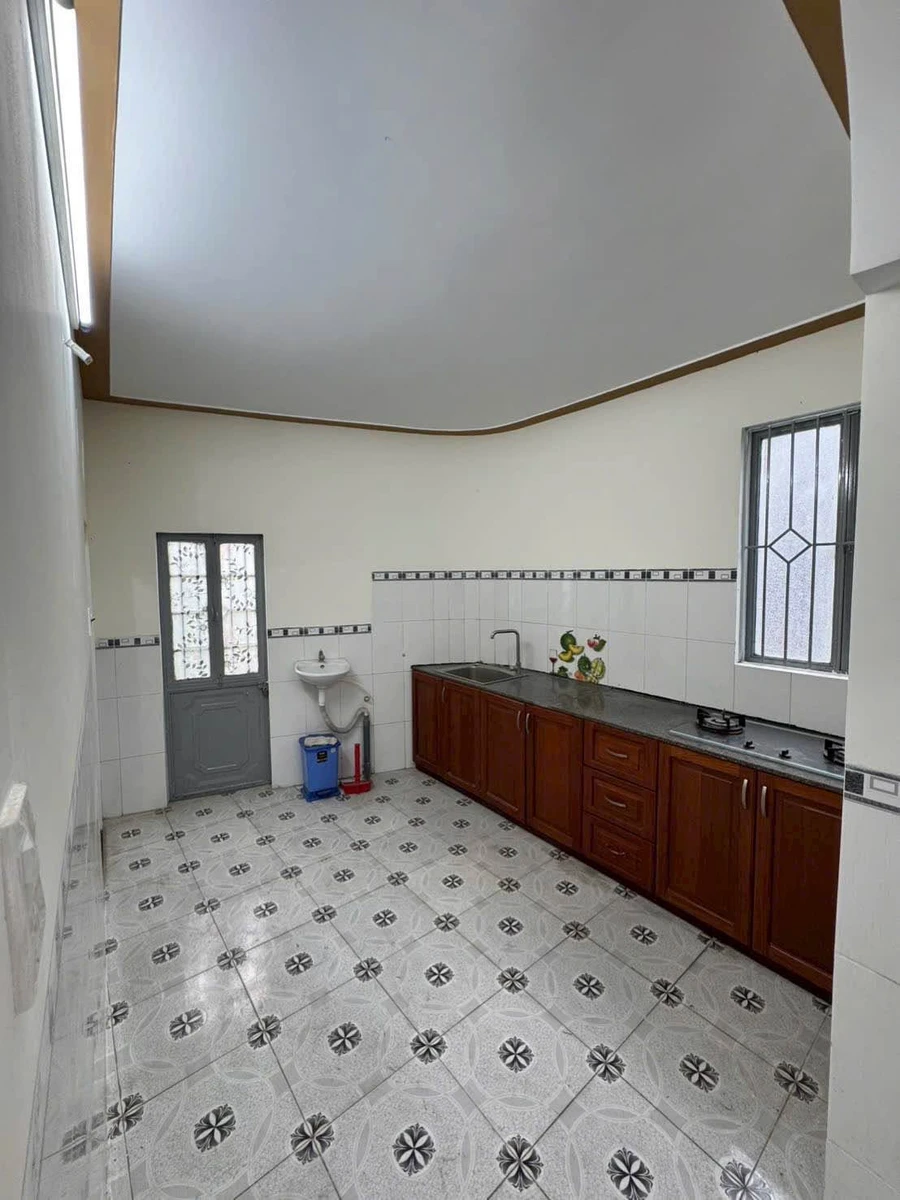 Bán nhà góc 2 mặt hẻm 40m2 Hoàng Hoa Thám Quy Nhơn 2 tỷ - Ảnh thu nhỏ 4