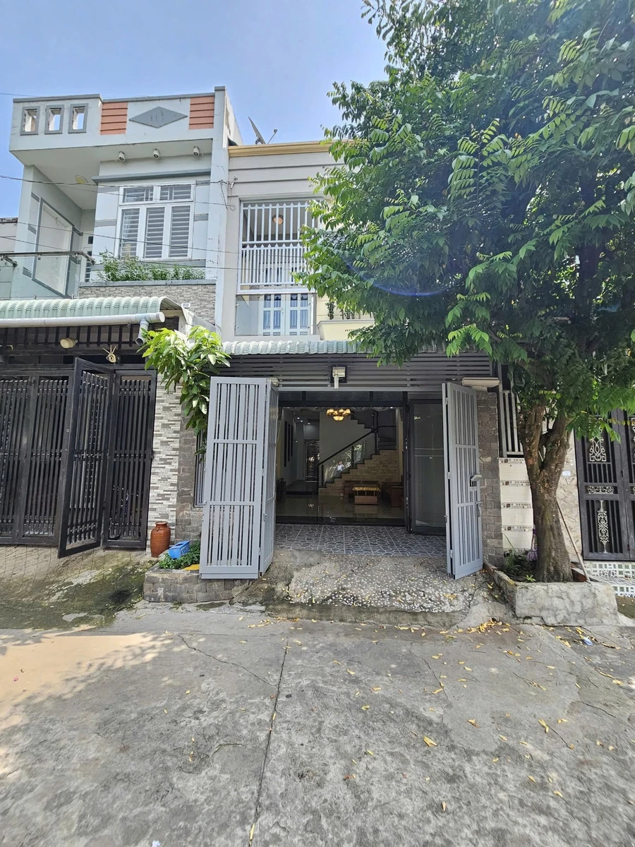 Bán nhà trệt lầu 61,4m2, 3,88 tỷ Dĩ An - Ảnh 1