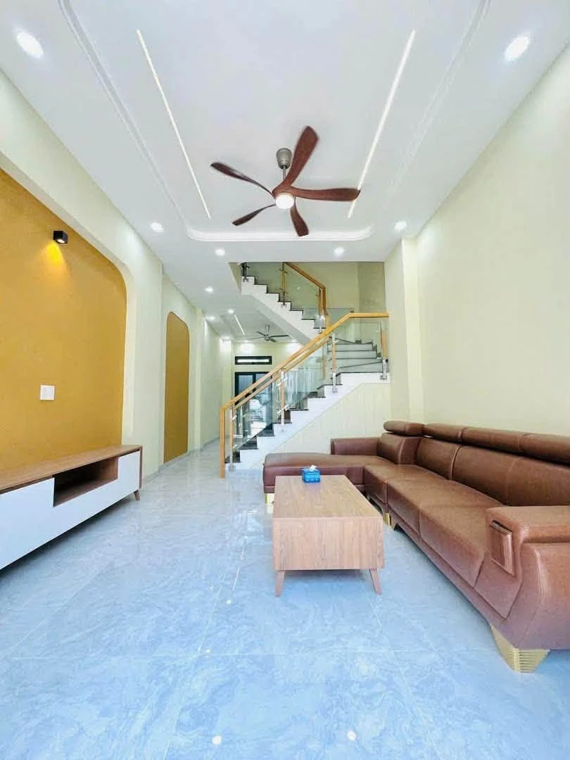Bán nhà 4 tầng 58.5m2 KDC Long Trường, đường D1 Nguyễn Duy Trinh, Quận 9, giá 6,099 tỷ - Ảnh thu nhỏ 3