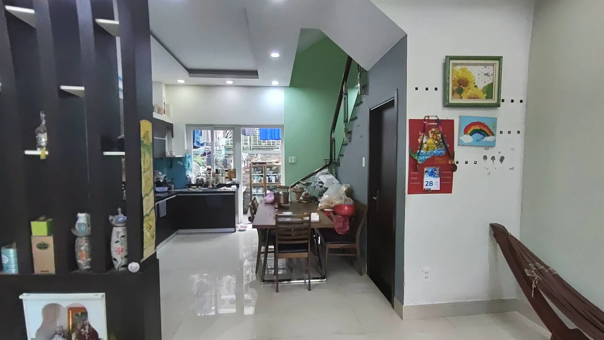 Bán nhà 3 tầng 75m² Mega Village Khang Điền 9.5 tỷ - Ảnh 1