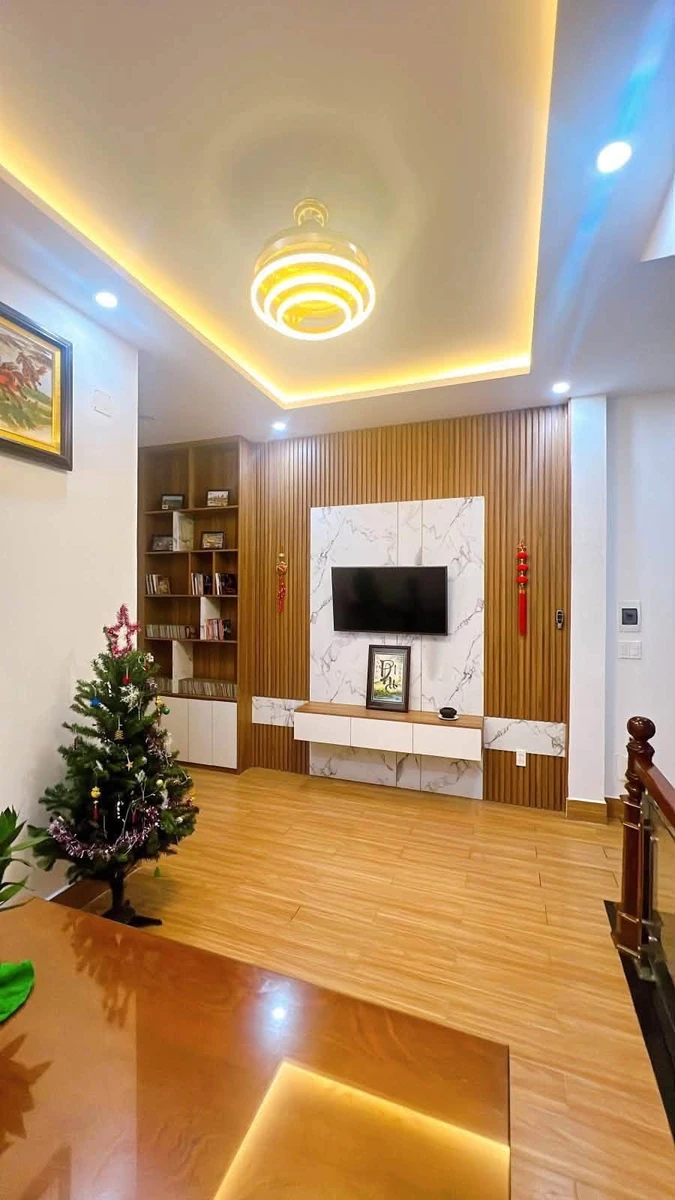 Bán nhà 3 tầng mặt tiền Lê Văn Hiến 73m² - 9,5 tỷ - Ảnh thu nhỏ 3