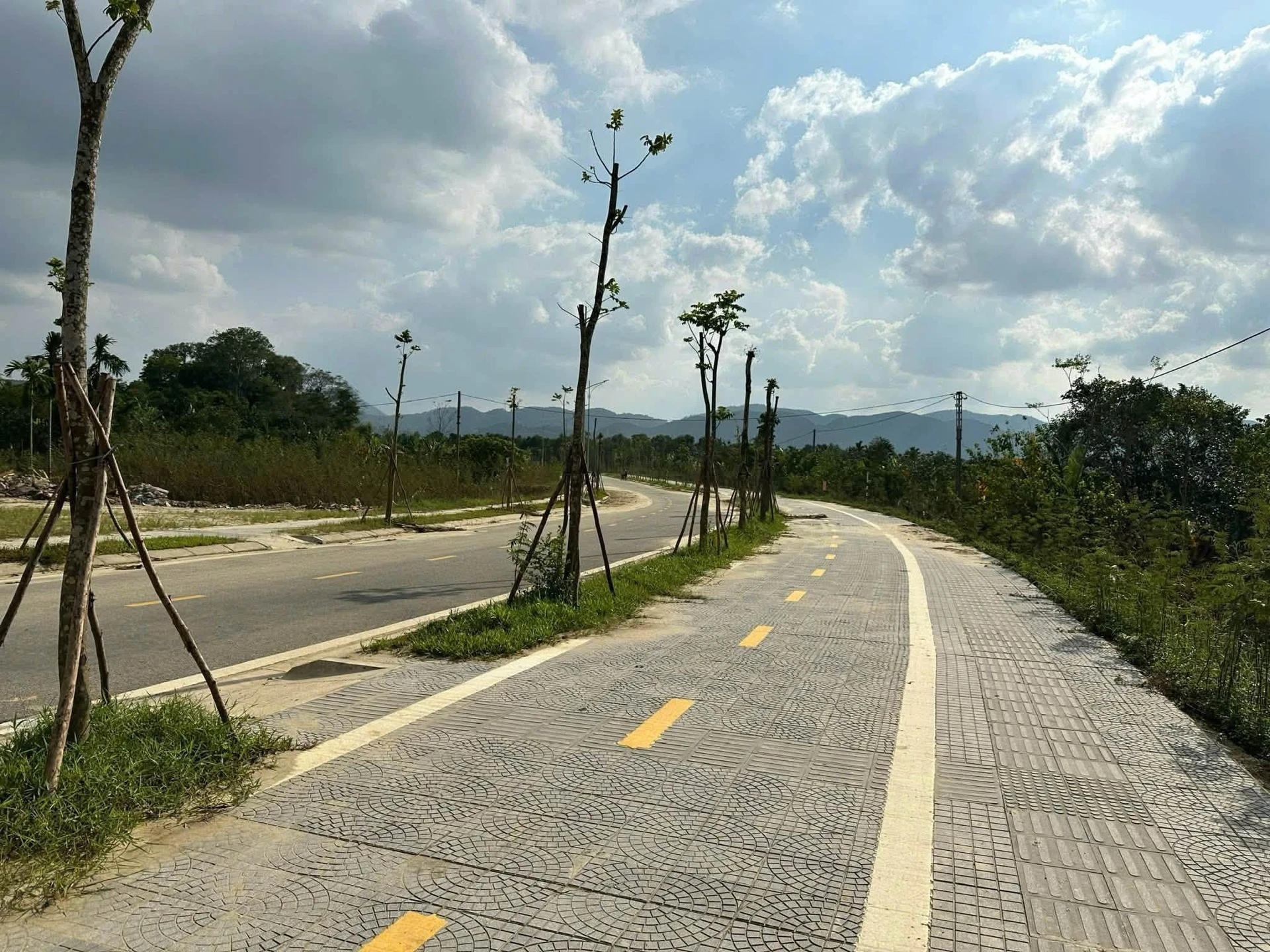 Bán lô đất 2 mặt tiền 100.2m2 Thân Văn Nhiếp, Thuỷ Biều, Huế - Ảnh 1