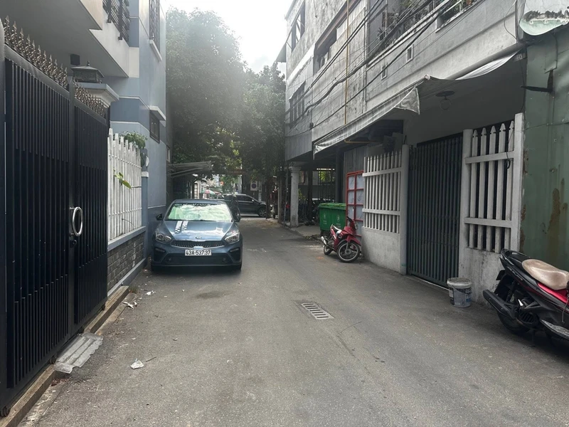 Bán nhà 3 tầng 70m2, 2PN gần biển đường Trần Cao Vân