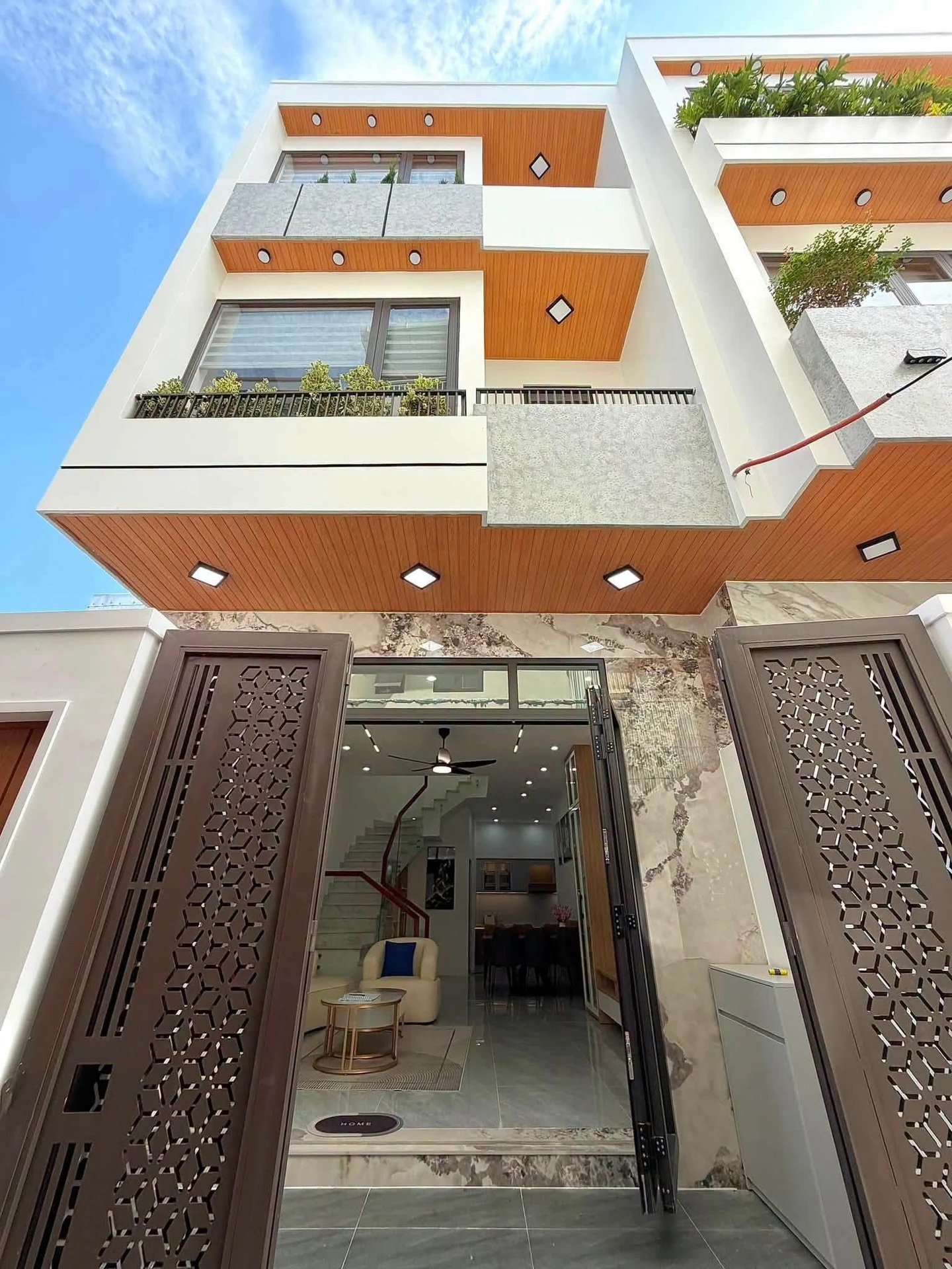 Nhà 3 tầng 3 mê full nội thất, 65m², 3 PN, Đà Nẵng - Ảnh 1