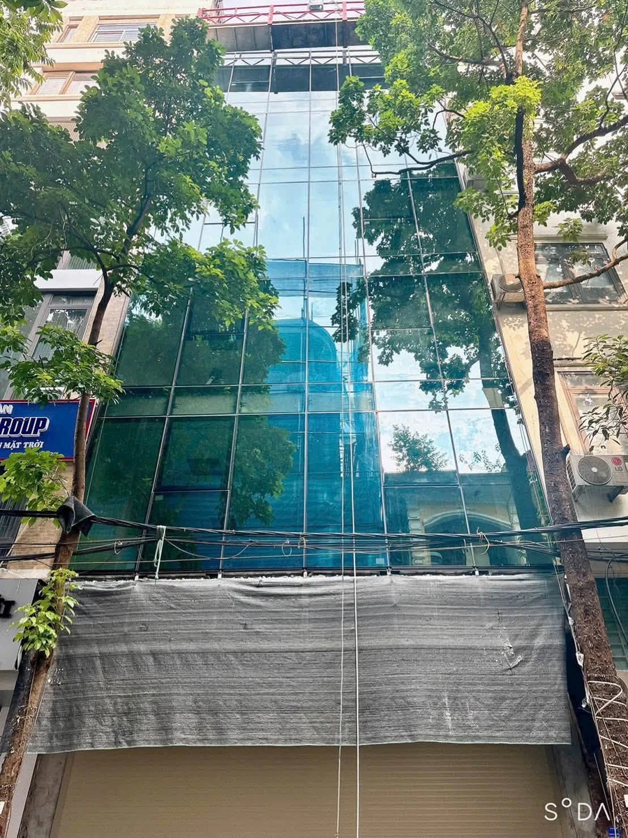 Bán toà nhà văn phòng 9 tầng mới 720m2 Cầu Giấy - Ảnh 1