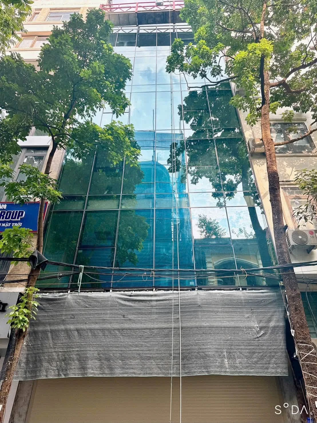 Bán toà nhà văn phòng 9 tầng mới 720m2 Cầu Giấy - Ảnh 1