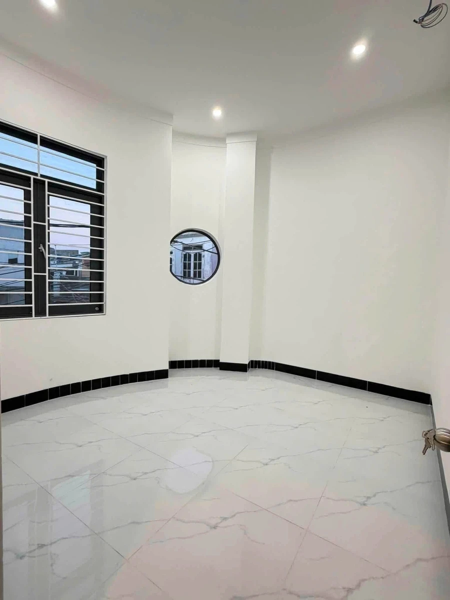 Nhà 2 tầng ngang 6m 40m² gần Chợ Đầm Quy Nhơn - Ảnh thu nhỏ 2