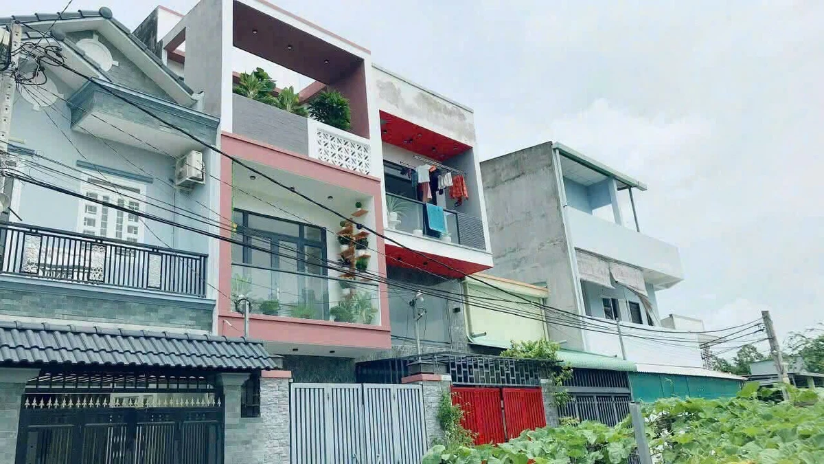 Bán nhà 3 tầng 53,2m2 hẻm 47 Long Trường, Quận 9 giá 4,7 tỷ - Ảnh 1