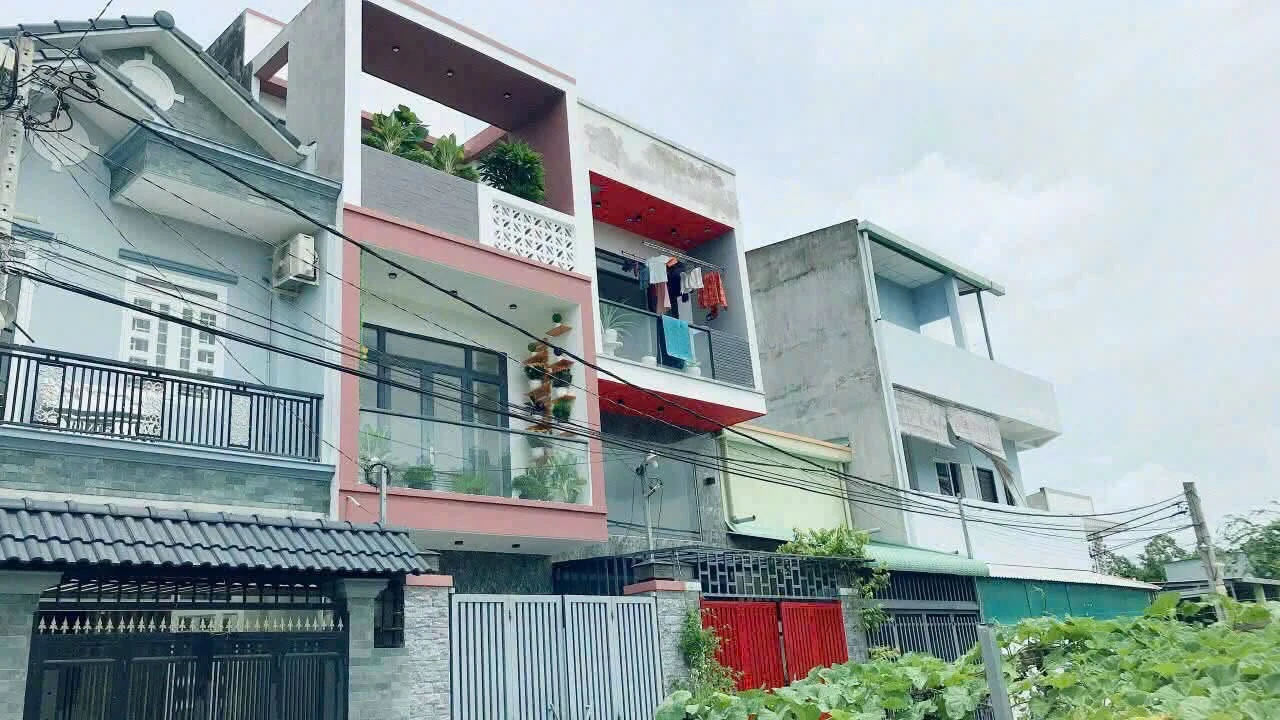 Bán nhà 3 tầng 53,2m2 hẻm 47 Long Trường, Quận 9 giá 4,7 tỷ - Ảnh 1