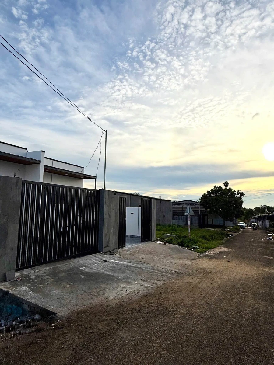 Bán nhà mới hoàn thiện 5x22m, 2 phòng ngủ, giá 1 tỷ 350 tại Buôn Ma Thuột - Ảnh thu nhỏ 2