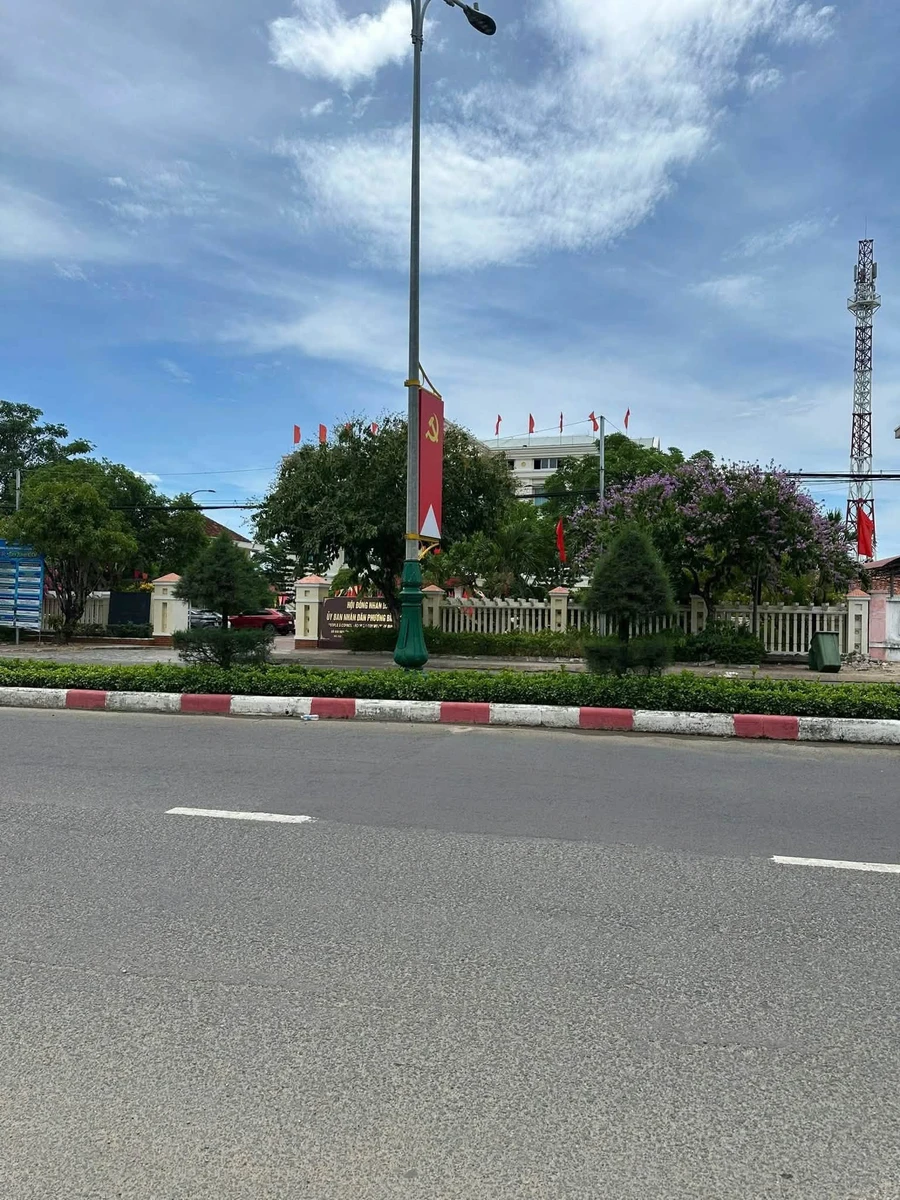 Bán lô đất mặt tiền Nguyễn Tất Thành, 125m2, Bình Kiến - Ảnh 1