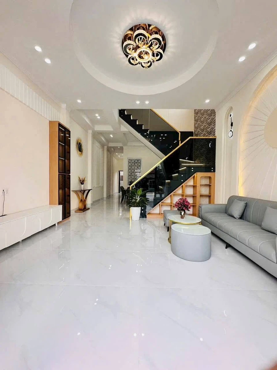 Bán nhà lầu 5x22.4m, 3 phòng ngủ, đường Nguyễn Văn Linh, Long Hoa, Tây Ninh - Ảnh thu nhỏ 3