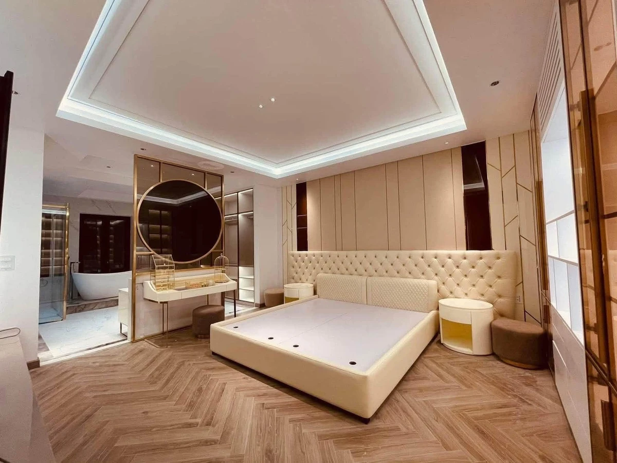 Bán nhà mặt phố Nguyễn Văn Linh 140m2 có thang máy 15 tỷ - Ảnh thu nhỏ 4