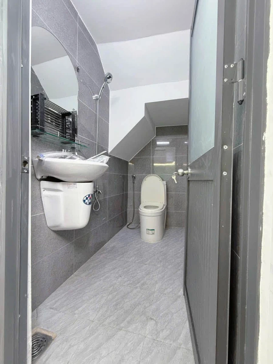Bán nhà 1 trệt 1 lầu 2PN, 4,5x5,5m, giá 1,09 tỷ, TL 15 - Ảnh thu nhỏ 5