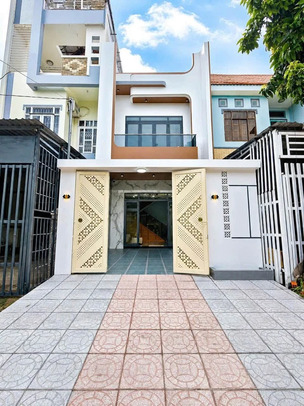 Bán nhà mặt tiền 5x25m, 4PN Rạch Giá, An Giang 4 tỷ 350 triệu