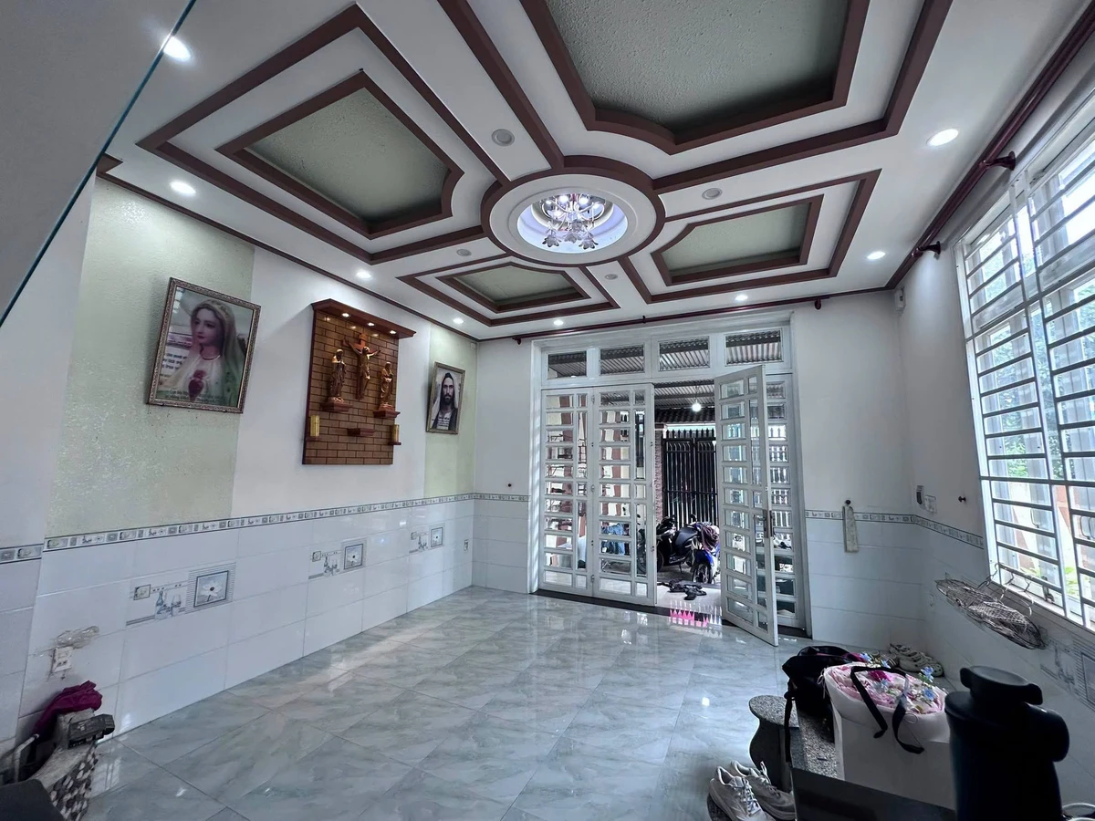 Bán nhà 1 trệt 1 lầu mặt tiền 240m2 gần chợ Kp6, Biên Hoà - Ảnh thu nhỏ 5