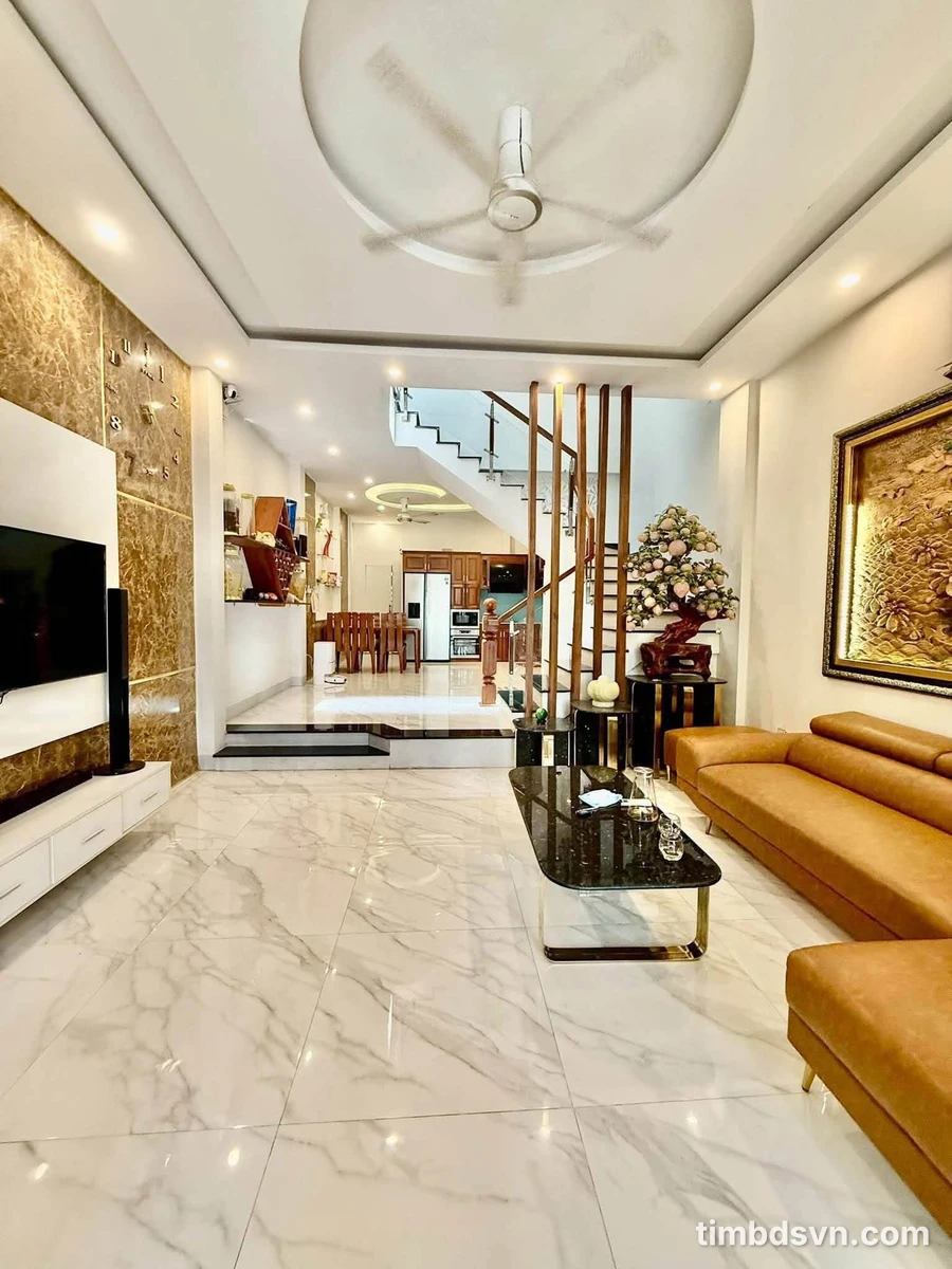 Bán nhà 2,5 tầng 100m² Hòa An, sân ô tô, nội thất - Ảnh 1